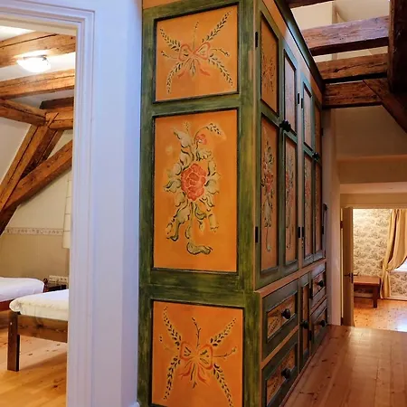 Dream - 3 Bedroom Old Town Penthouse With Sauna